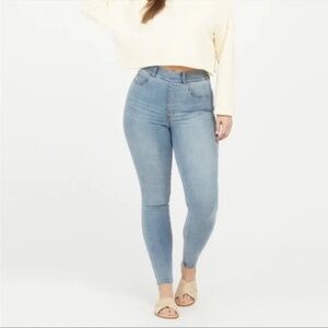 SPANX Ankle Skinny Jeans Light Vintage Wash Style 20275R Women’s size 1X